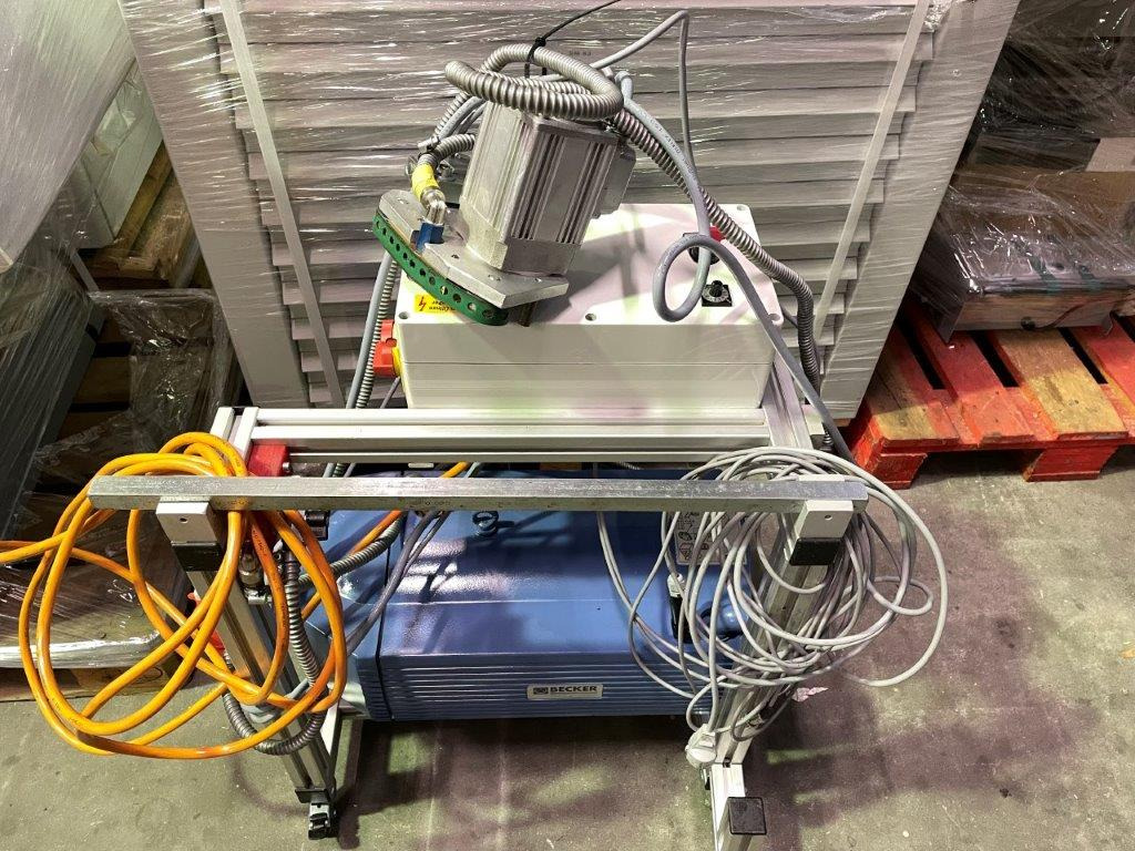 Herzog & Heymann mobile vacuum opener station with servo drive and Becker DSK 4.40 vacuum generator - Печатное оборудование: фото 1 Herzog & Heymann mobile vacuum opener station with servo drive and Becker DSK 4.40 vacuum generator - Печатное оборудование: фото 1