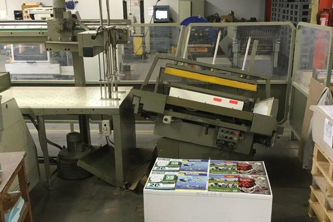 Polar Mohr 137 EM-MON cutting line - Бумагорезательная машина: фото 3 Polar Mohr 137 EM-MON cutting line - Бумагорезательная машина: фото 3