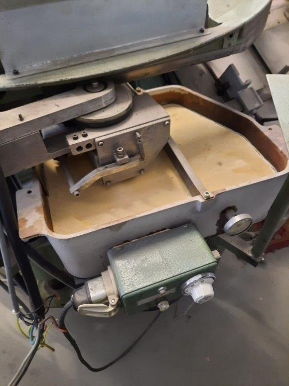 Four clamps Perfect binder Muller Martini Amigo Plus 1580.0410 - Переплетная машина: фото 3 Four clamps Perfect binder Muller Martini Amigo Plus 1580.0410 - Переплетная машина: фото 3