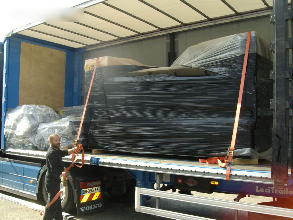 SDMO 450 KVA VOLVO TAD1630GE - Электрогенератор: фото 4 SDMO 450 KVA VOLVO TAD1630GE - Электрогенератор: фото 4