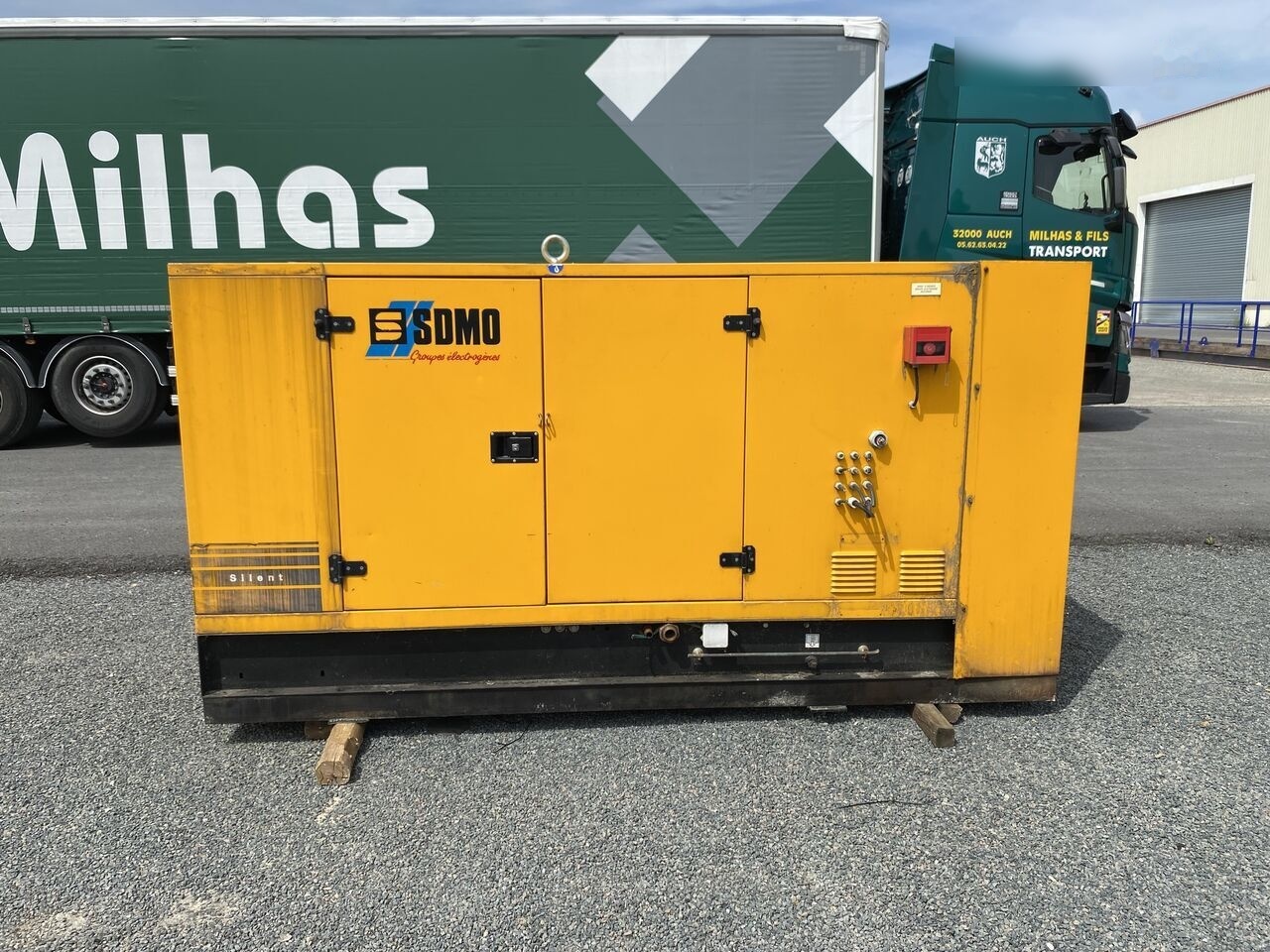 SDMO 80 kVa John Deere - Электрогенератор: фото 1 SDMO 80 kVa John Deere - Электрогенератор: фото 1