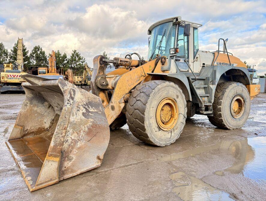 Liebherr L564 - Колёсный погрузчик: фото 3 Liebherr L564 - Колёсный погрузчик: фото 3