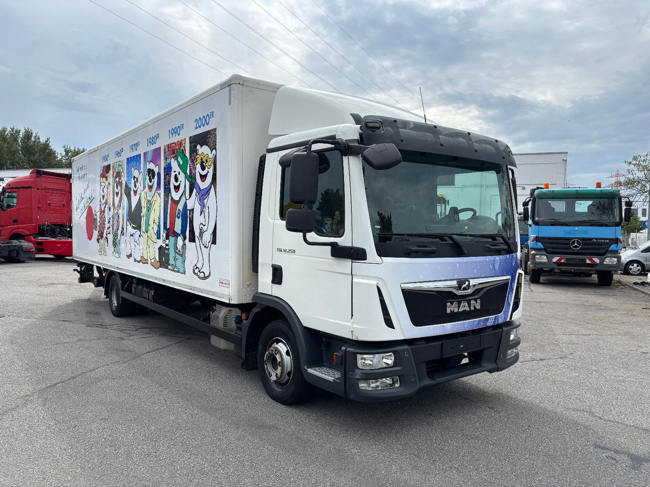 Грузовик с закрытым кузовом MAN TGL 12.250 LBW/Klima/Standheizung/Bergabfahr: фото 11