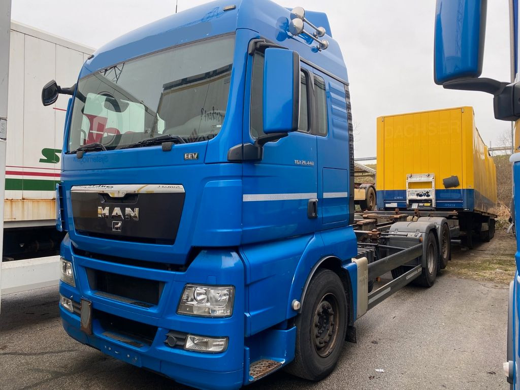 MAN TGX 26.440 EEV /Retarder/Lift/StandHei/2 Stück - Грузовик-контейнеровоз/ Сменный кузов: фото 1 MAN TGX 26.440 EEV /Retarder/Lift/StandHei/2 Stück - Грузовик-контейнеровоз/ Сменный кузов: фото 1