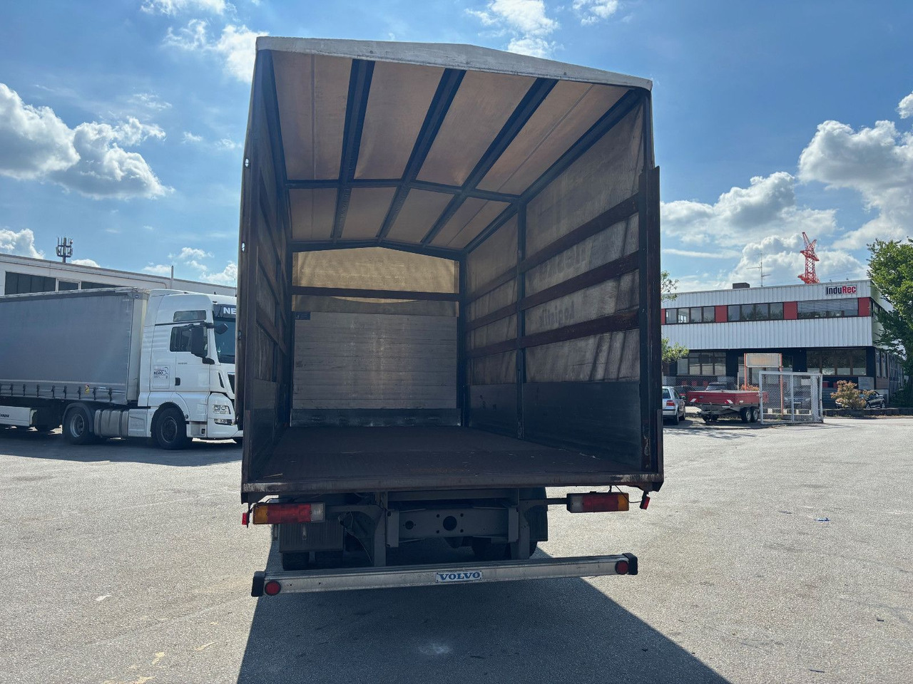 Тентованный фургон Volvo FL6 Klima/Luftfederung: фото 6