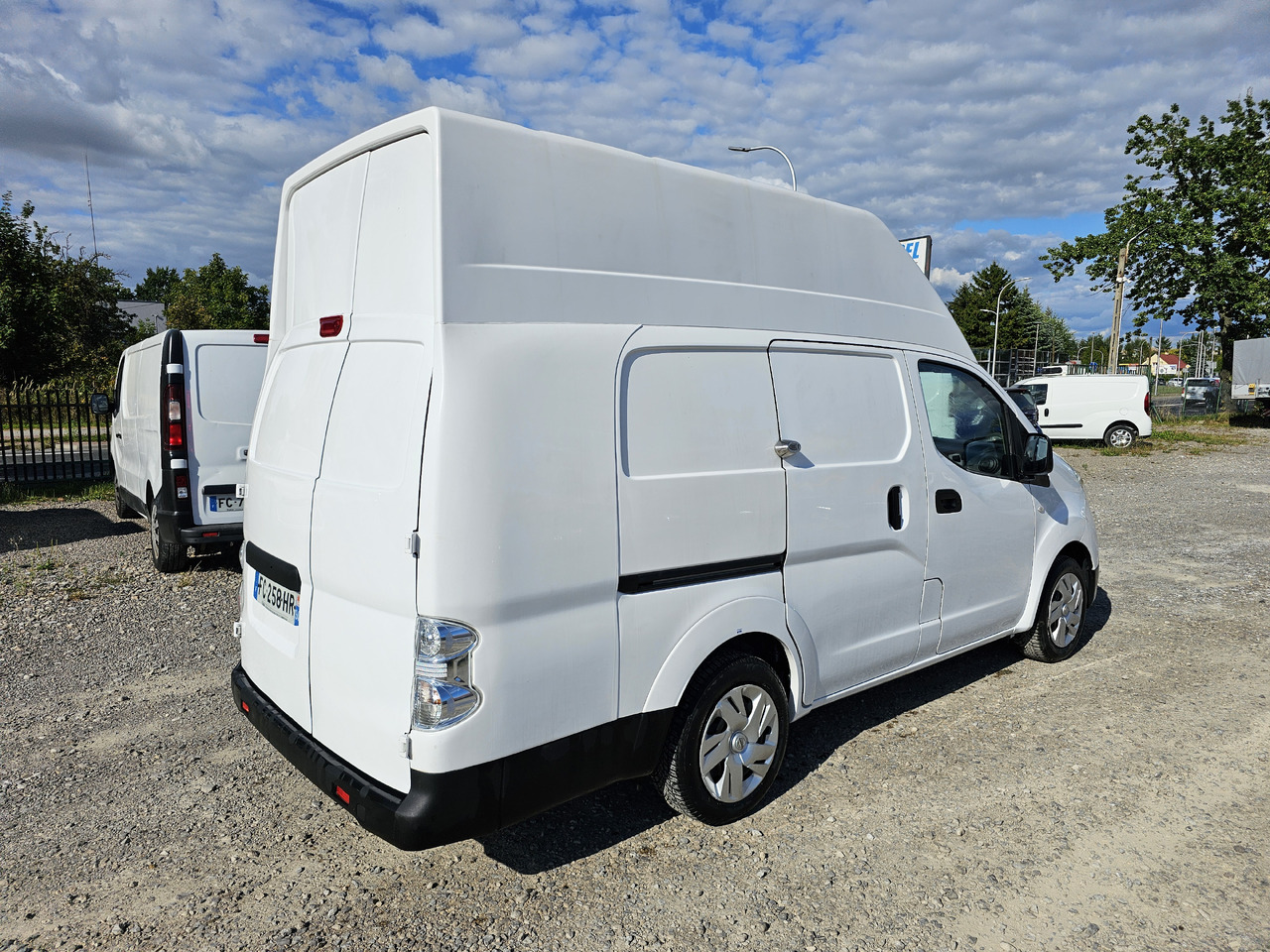 NISSAN E-NV200 ELEKTRYCZNY 40 KV 250 km klima KAMERA - Легковой фургон, Электрический фургон: фото 4 NISSAN E-NV200 ELEKTRYCZNY 40 KV 250 km klima KAMERA - Легковой фургон, Электрический фургон: фото 4