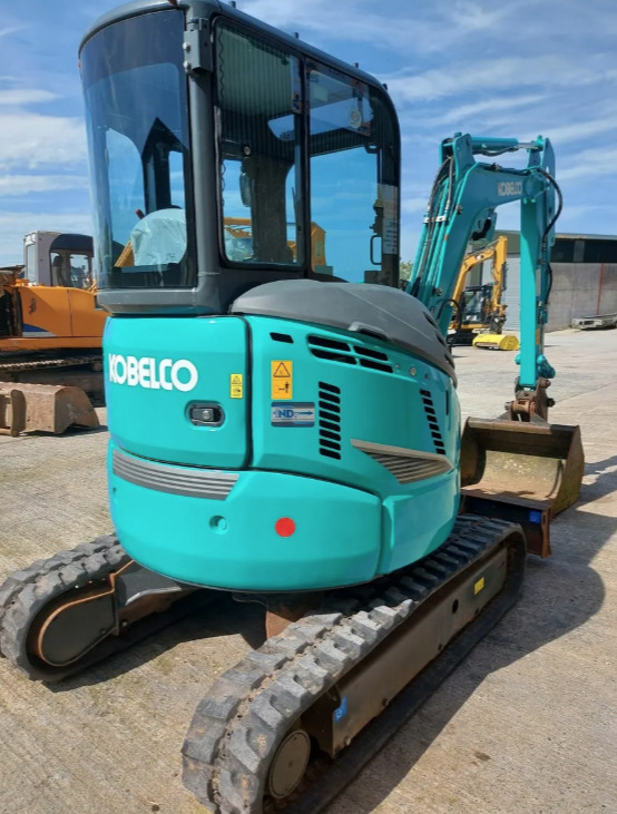 KOBELCO SK28SR-6 - Мини-экскаватор: фото 2 KOBELCO SK28SR-6 - Мини-экскаватор: фото 2