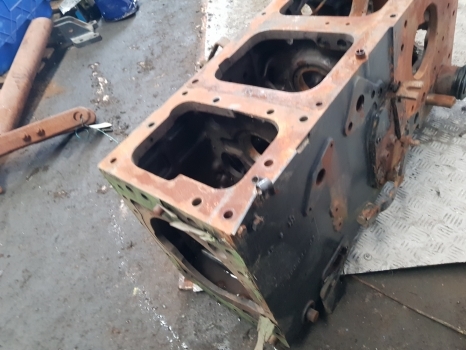 Case International 956, 1056 Rear Axle Centre Housing 1280964c2, 1289971c91 - Задняя ось для Тракторов: фото 4 Case International 956, 1056 Rear Axle Centre Housing 1280964c2, 1289971c91 - Задняя ось для Тракторов: фото 4