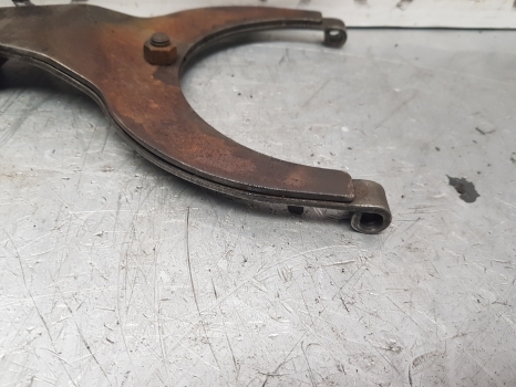Case International 956, 1056 Rear Axle Differential Fork 3230701r91, 2706178r93 - Задняя ось для Тракторов: фото 2 Case International 956, 1056 Rear Axle Differential Fork 3230701r91, 2706178r93 - Задняя ось для Тракторов: фото 2