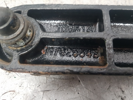 Claas Axos 310, 320, 330, 340 Cab Door Hinge Lhs Bottom 117825548; 0011377560 - Дверь и запчасти для Тракторов: фото 4 Claas Axos 310, 320, 330, 340 Cab Door Hinge Lhs Bottom 117825548; 0011377560 - Дверь и запчасти для Тракторов: фото 4