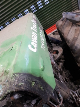 Fendt 928 Bonnet Hood Complete 931502020600, 931502020610, 931502020620 - Кузов и экстерьер: фото 4 Fendt 928 Bonnet Hood Complete 931502020600, 931502020610, 931502020620 - Кузов и экстерьер: фото 4