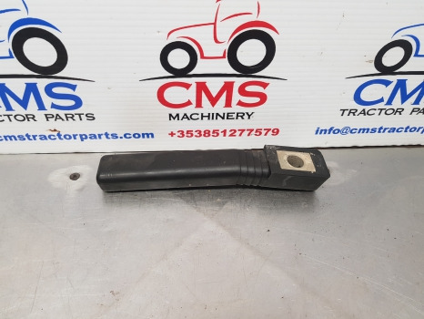 Fiat 130-90, 140-90, 115-90, 180-90, 160-90 Cab Handle Grip 5110730 - Кабина и интерьер: фото 3 Fiat 130-90, 140-90, 115-90, 180-90, 160-90 Cab Handle Grip 5110730 - Кабина и интерьер: фото 3