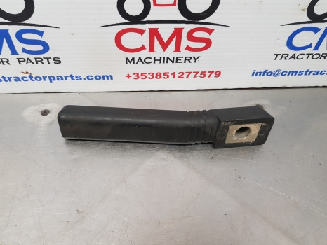 Fiat 130-90, 140-90, 115-90, 180-90, 160-90 Cab Handle Grip 5110730 - Кабина и интерьер: фото 2 Fiat 130-90, 140-90, 115-90, 180-90, 160-90 Cab Handle Grip 5110730 - Кабина и интерьер: фото 2
