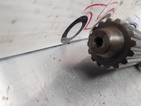 Fiat 90-90, 90-90 Dt Rear Axle Sun Shaft Lhs 5110199 - Задняя ось для Тракторов: фото 4 Fiat 90-90, 90-90 Dt Rear Axle Sun Shaft Lhs 5110199 - Задняя ось для Тракторов: фото 4