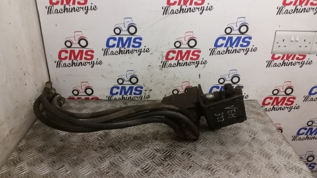 Ford 30, 10 S 4630 Danfoss Steering Motor Valve 83986295, E9223a244ba, 150n1260 - Рулевое управление для Тракторов: фото 1 Ford 30, 10 S 4630 Danfoss Steering Motor Valve 83986295, E9223a244ba, 150n1260 - Рулевое управление для Тракторов: фото 1