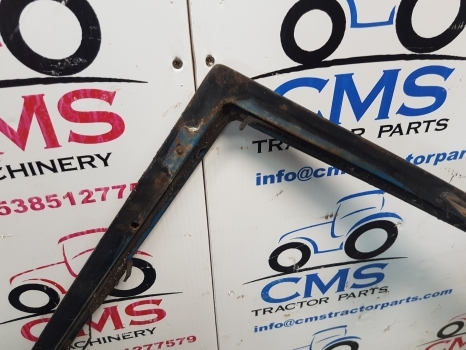 Ford 4110, 5610, 6410, 7410 Lp Cab Door Right 83931994, 83957672 - Дверь и запчасти для Тракторов: фото 4 Ford 4110, 5610, 6410, 7410 Lp Cab Door Right 83931994, 83957672 - Дверь и запчасти для Тракторов: фото 4