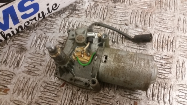 Ford 555c, 655c, 555d, 655d, 575d, 675d Wiper Motor Rear E8nn17n404aa - Щетка стеклоочистителя для Тракторов: фото 3 Ford 555c, 655c, 555d, 655d, 575d, 675d Wiper Motor Rear E8nn17n404aa - Щетка стеклоочистителя для Тракторов: фото 3