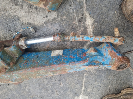 Ford 8240, 8340 Carraro 709/hd Front Axle Beam Housing With Differential 19015 - Ось и запчасти: фото 2 Ford 8240, 8340 Carraro 709/hd Front Axle Beam Housing With Differential 19015 - Ось и запчасти: фото 2