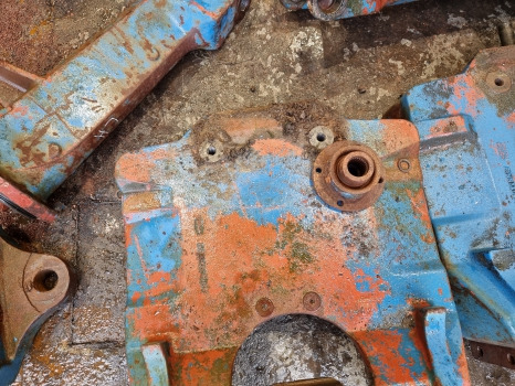 Ford Tw, 30 Series, Front Axle Support 9625687, E1nn3a042ha - Передняя ось: фото 2 Ford Tw, 30 Series, Front Axle Support 9625687, E1nn3a042ha - Передняя ось: фото 2