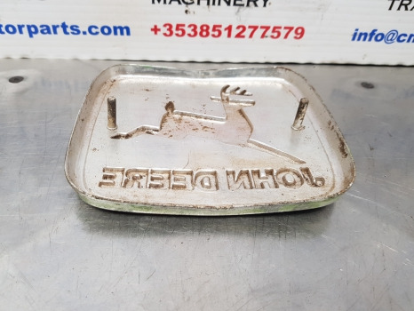 John Deere 3050, 3040, 40, 55 , 50series, Front Bonnet Medallion, Badge L36573 - Кузов и экстерьер для Сельскохозяйственной техники: фото 4 John Deere 3050, 3040, 40, 55 , 50series, Front Bonnet Medallion, Badge L36573 - Кузов и экстерьер для Сельскохозяйственной техники: фото 4
