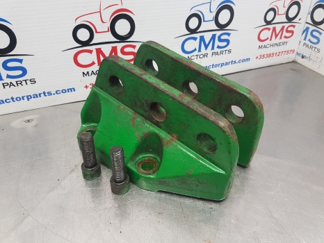 John Deere 6000, 6010, 6020 Series Top Link Bracket L78801, L78802 - Подвеска: фото 3 John Deere 6000, 6010, 6020 Series Top Link Bracket L78801, L78802 - Подвеска: фото 3