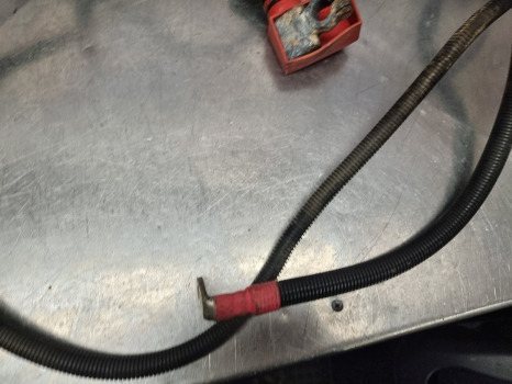 John Deere 6145r, 6r Series, Battery Cables Assy Al218316, Al220485 - Электрическая система для Сельскохозяйственной техники: фото 3 John Deere 6145r, 6r Series, Battery Cables Assy Al218316, Al220485 - Электрическая система для Сельскохозяйственной техники: фото 3