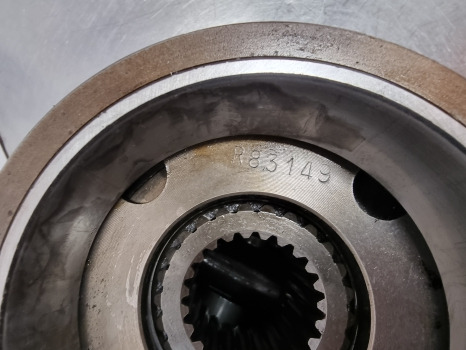 John Deere 7700, 4050, Front Axle Differential Complete R83149, Re61239, R83148 - Передняя ось: фото 5 John Deere 7700, 4050, Front Axle Differential Complete R83149, Re61239, R83148 - Передняя ось: фото 5