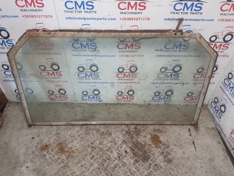 Massey Ferguson 50b Cab Rear Window Glass Mf50b - Стекло и запчасти для Тракторов: фото 1 Massey Ferguson 50b Cab Rear Window Glass Mf50b - Стекло и запчасти для Тракторов: фото 1