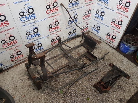 New Holland 8360, 8260, 8160, Tm120, Tm140 Bonnet, Hood Support Kit 82006312 - Капот для Тракторов: фото 4 New Holland 8360, 8260, 8160, Tm120, Tm140 Bonnet, Hood Support Kit 82006312 - Капот для Тракторов: фото 4
