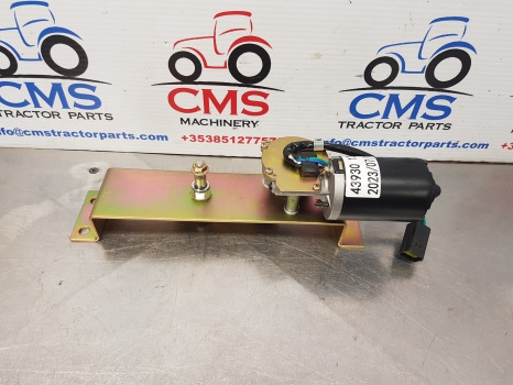 New Holland Case, Tsa, T6000, T7 Case, Wiper Motor Front Brand New 82032050 - Щетка стеклоочистителя для Сельскохозяйственной техники: фото 1 New Holland Case, Tsa, T6000, T7 Case, Wiper Motor Front Brand New 82032050 - Щетка стеклоочистителя для Сельскохозяйственной техники: фото 1