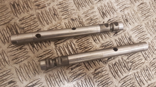 New Holland Fiat 60, M, Tm Series Tm130, Tm120 Transmission Fork Guides Rods - Трансмиссия для Тракторов: фото 2 New Holland Fiat 60, M, Tm Series Tm130, Tm120 Transmission Fork Guides Rods - Трансмиссия для Тракторов: фото 2