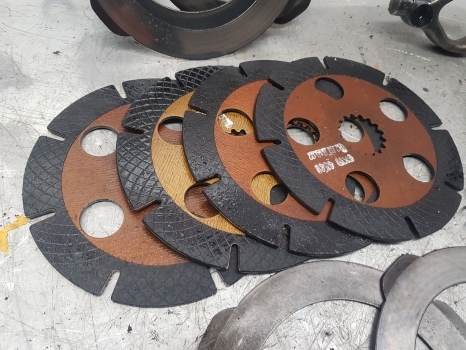 New Holland Lm435a Dana Spicer Brake Actuator Disc Kit 112.07.610.02; 85813919 - Тормозной диск для Телескопических погрузчиков: фото 3 New Holland Lm435a Dana Spicer Brake Actuator Disc Kit 112.07.610.02; 85813919 - Тормозной диск для Телескопических погрузчиков: фото 3