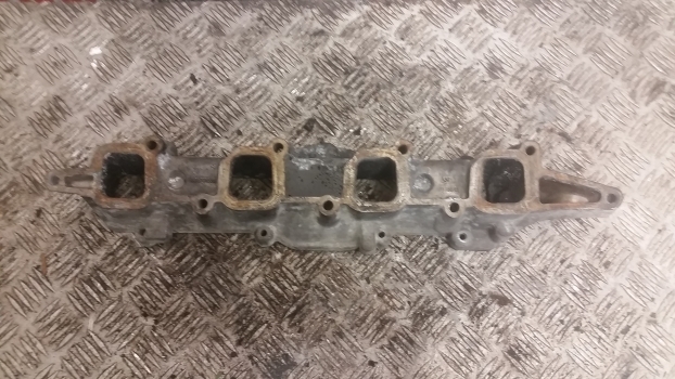 New Holland T5.100, T5.110, T5.120 Engine Air Intake Manifold Spacer 5801701355 - Впускной коллектор для Тракторов: фото 4 New Holland T5.100, T5.110, T5.120 Engine Air Intake Manifold Spacer 5801701355 - Впускной коллектор для Тракторов: фото 4