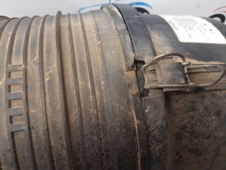 New Holland T5.95, T4.105, T4.115, Farmal 105a Air Cleaner Assy 84267277 - Воздушный фильтр для Тракторов: фото 4 New Holland T5.95, T4.105, T4.115, Farmal 105a Air Cleaner Assy 84267277 - Воздушный фильтр для Тракторов: фото 4