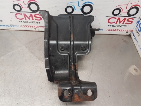 New Holland T5.95, T4.85, T4.75, Case Farmall 105a Engine Hood Support 84538400 - Капот для Тракторов: фото 1 New Holland T5.95, T4.85, T4.75, Case Farmall 105a Engine Hood Support 84538400 - Капот для Тракторов: фото 1