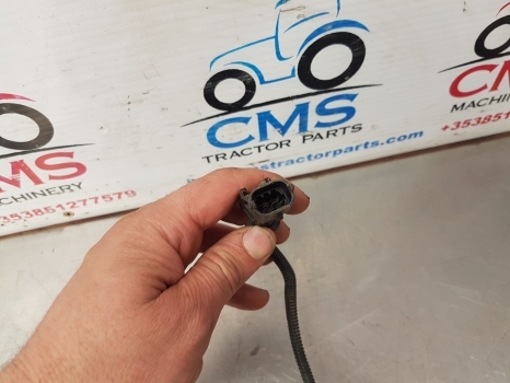 New Holland T5.95 Temperature Sender Sensor 47478894 - Сенсор для Тракторов: фото 3 New Holland T5.95 Temperature Sender Sensor 47478894 - Сенсор для Тракторов: фото 3