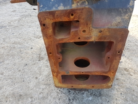 New Holland Tm130, Tm120, Tm140 Transmission Housing 47125398, 44985001 - Коробка передач для Тракторов: фото 5 New Holland Tm130, Tm120, Tm140 Transmission Housing 47125398, 44985001 - Коробка передач для Тракторов: фото 5