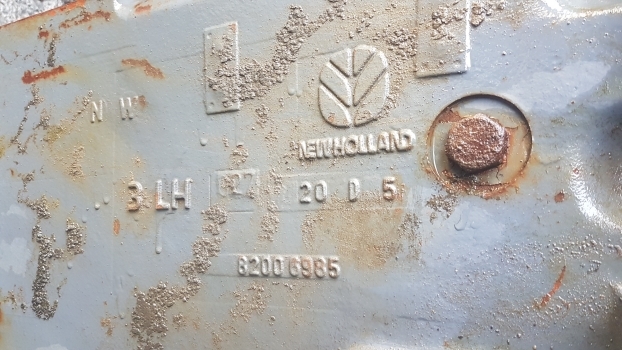 New Holland Ts Series Transmission Gearbox Housing 82006985, 82012331. - Коробка передач для Тракторов: фото 3 New Holland Ts Series Transmission Gearbox Housing 82006985, 82012331. - Коробка передач для Тракторов: фото 3