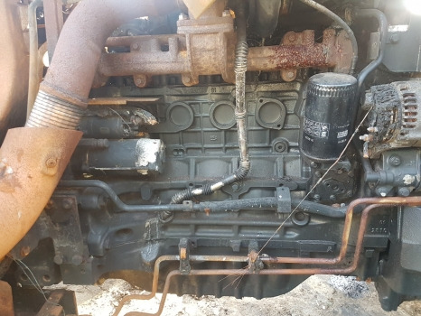 New Holland Ts115a Delta Engine Head, Block, Cranckshaft Nut 2831308, 2830760 - Двигатель: фото 2 New Holland Ts115a Delta Engine Head, Block, Cranckshaft Nut 2831308, 2830760 - Двигатель: фото 2