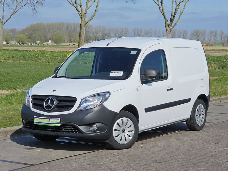 Mercedes-Benz Citan 108 CDI AC 17 dkm.!!! - Малотоннажный фургон: фото 2 Mercedes-Benz Citan 108 CDI AC 17 dkm.!!! - Малотоннажный фургон: фото 2