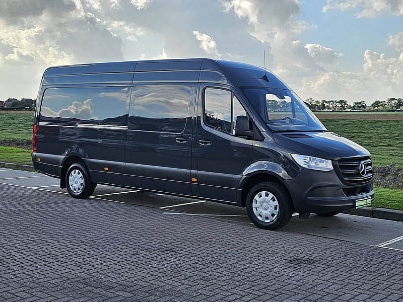 Mercedes-Benz Sprinter 315 L3H2 Mbux Maxi Euro6 - Цельнометаллический фургон: фото 4 Mercedes-Benz Sprinter 315 L3H2 Mbux Maxi Euro6 - Цельнометаллический фургон: фото 4