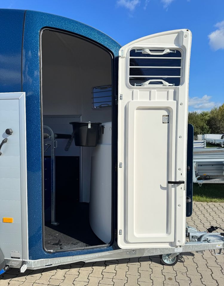 HUMBAUR Pegasus 2400 | siodlarnia, DMC 2400kg, przyczepa do przewozu 2 koni - Прицеп-коневоз: фото 3 HUMBAUR Pegasus 2400 | siodlarnia, DMC 2400kg, przyczepa do przewozu 2 koni - Прицеп-коневоз: фото 3