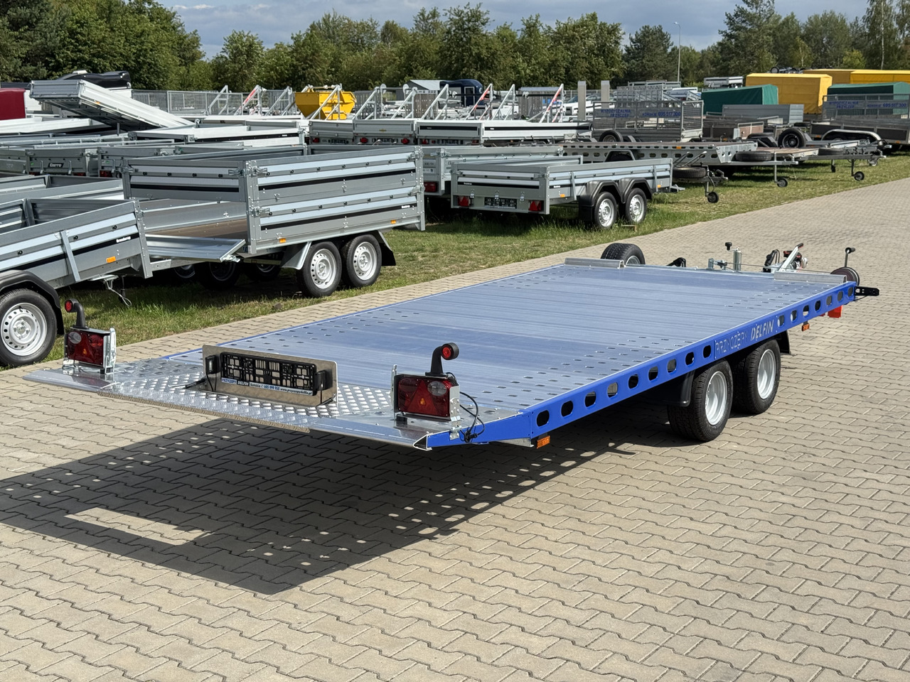 WIOLA L27G45P - Прицеп для легкового автомобиля: фото 3 WIOLA L27G45P - Прицеп для легкового автомобиля: фото 3