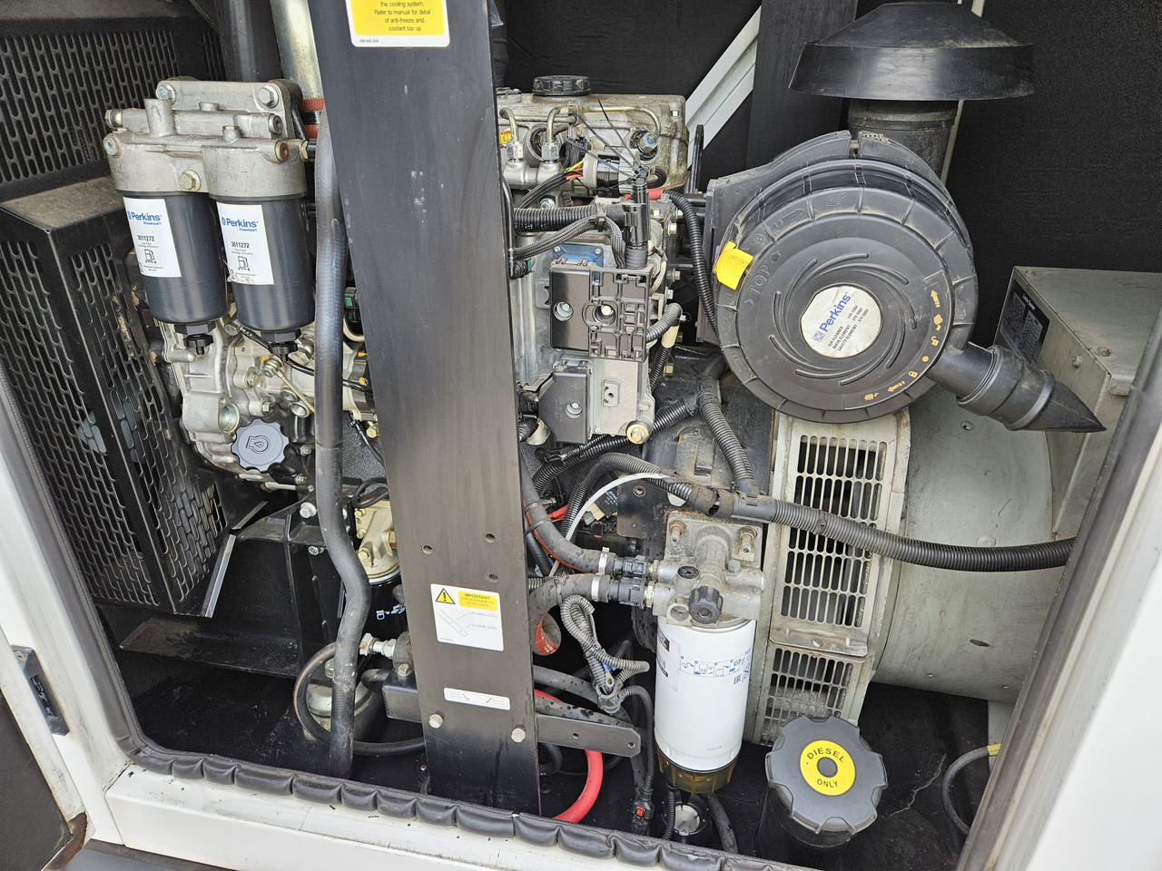 HGI 100KVA PERKINS GENERATOR DIESEL SILENT RENTAL SPECIFICATION HGI 100KVA PERKINS GENERATOR DIESEL SILENT RENTAL SPECIFICATION - Электрогенератор: фото 4 HGI 100KVA PERKINS GENERATOR DIESEL SILENT RENTAL SPECIFICATION HGI 100KVA PERKINS GENERATOR DIESEL SILENT RENTAL SPECIFICATION - Электрогенератор: фото 4