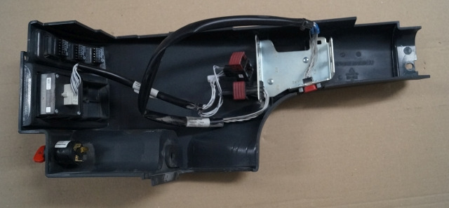 Jungheinrich 51046926 | right dashboard panel including contact key and battery/ - Рама/ Шасси для Погрузочно-разгрузочной техники: фото 3 Jungheinrich 51046926 | right dashboard panel including contact key and battery/ - Рама/ Шасси для Погрузочно-разгрузочной техники: фото 3