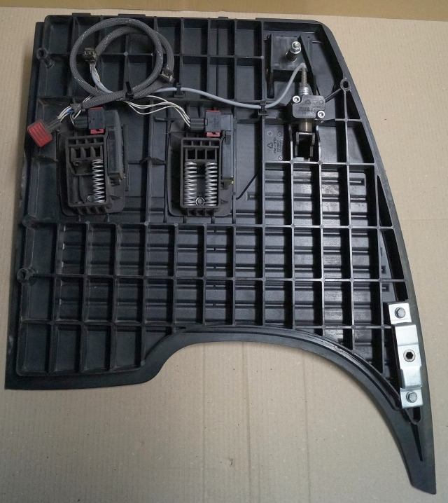 Jungheinrich 51189782 | Vloerplaat Floorplate ETV from Year 2011 Driving pedal 5 Vloerplaat Floorplate ETV from Year 2011 Driving pedal 51443197 Brake pedal 51198398 Kill switch 51188550 kabel 51178968 - Рама/ Шасси для Погрузочно-разгрузочной техники: фото 2 Jungheinrich 51189782 | Vloerplaat Floorplate ETV from Year 2011 Driving pedal 5 Vloerplaat Floorplate ETV from Year 2011 Driving pedal 51443197 Brake pedal 51198398 Kill switch 51188550 kabel 51178968 - Рама/ Шасси для Погрузочно-разгрузочной техники: фото 2