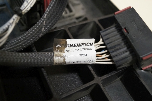 Jungheinrich 51189782 | Vloerplaat Floorplate ETV from Year 2011 Driving pedal 5 Vloerplaat Floorplate ETV from Year 2011 Driving pedal 51443197 Brake pedal 51198398 Kill switch 51188550 kabel 51178968 - Рама/ Шасси для Погрузочно-разгрузочной техники: фото 3 Jungheinrich 51189782 | Vloerplaat Floorplate ETV from Year 2011 Driving pedal 5 Vloerplaat Floorplate ETV from Year 2011 Driving pedal 51443197 Brake pedal 51198398 Kill switch 51188550 kabel 51178968 - Рама/ Шасси для Погрузочно-разгрузочной техники: фото 3