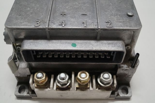 Linde 3903608662 | Rij regeling Drive controller 24V/300A LDC-2711fs10 version 1 - Блок управления для Погрузочно-разгрузочной техники: фото 3 Linde 3903608662 | Rij regeling Drive controller 24V/300A LDC-2711fs10 version 1 - Блок управления для Погрузочно-разгрузочной техники: фото 3