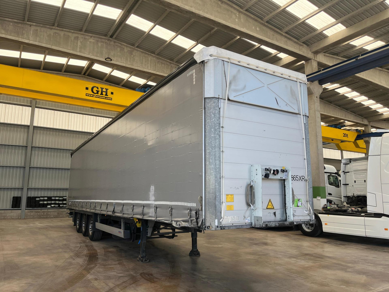 Schmitz Cargobull SCS24/L Varios - Тентованный полуприцеп: фото 3 Schmitz Cargobull SCS24/L Varios - Тентованный полуприцеп: фото 3