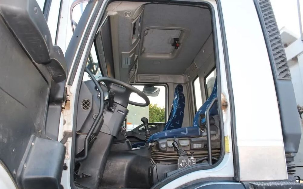 Iveco Trakker 450 | Meiller Trójstronny Wywrot | 8x4 | Euro 5| Retarder | Bordmatic | Klimatyzacja - Самосвал: фото 3 Iveco Trakker 450 | Meiller Trójstronny Wywrot | 8x4 | Euro 5| Retarder | Bordmatic | Klimatyzacja - Самосвал: фото 3